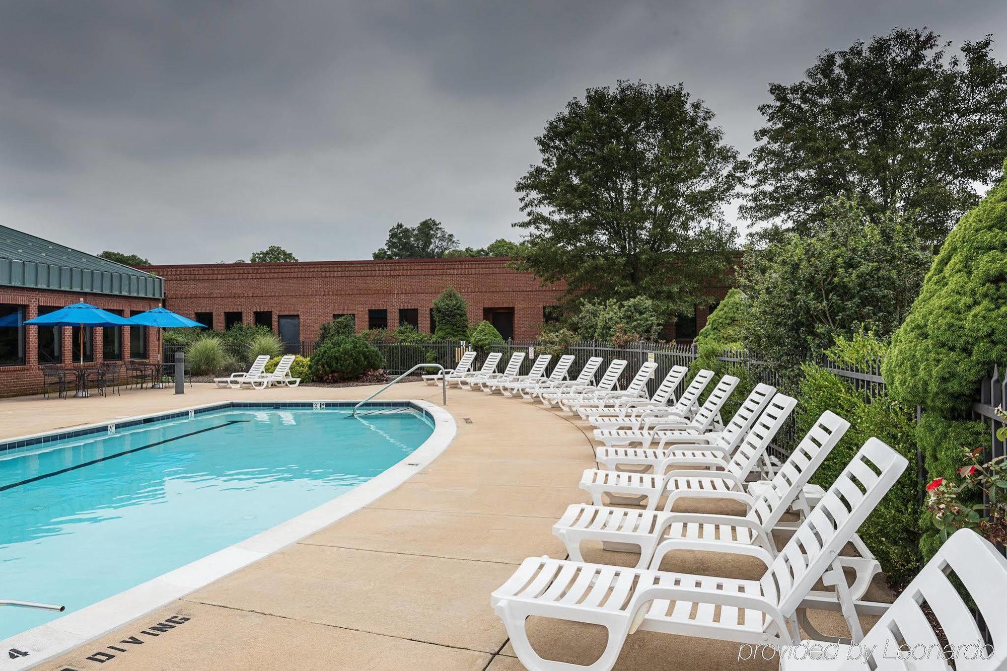 Clarion Hotel & Conference Center Shepherdstown Esterno foto